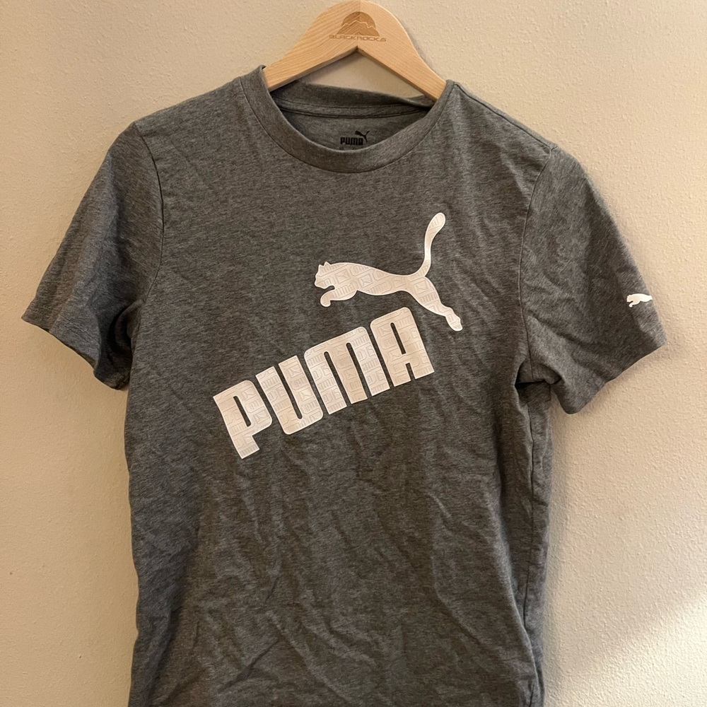 Puma Heather Gray Tee with Iconic Logo